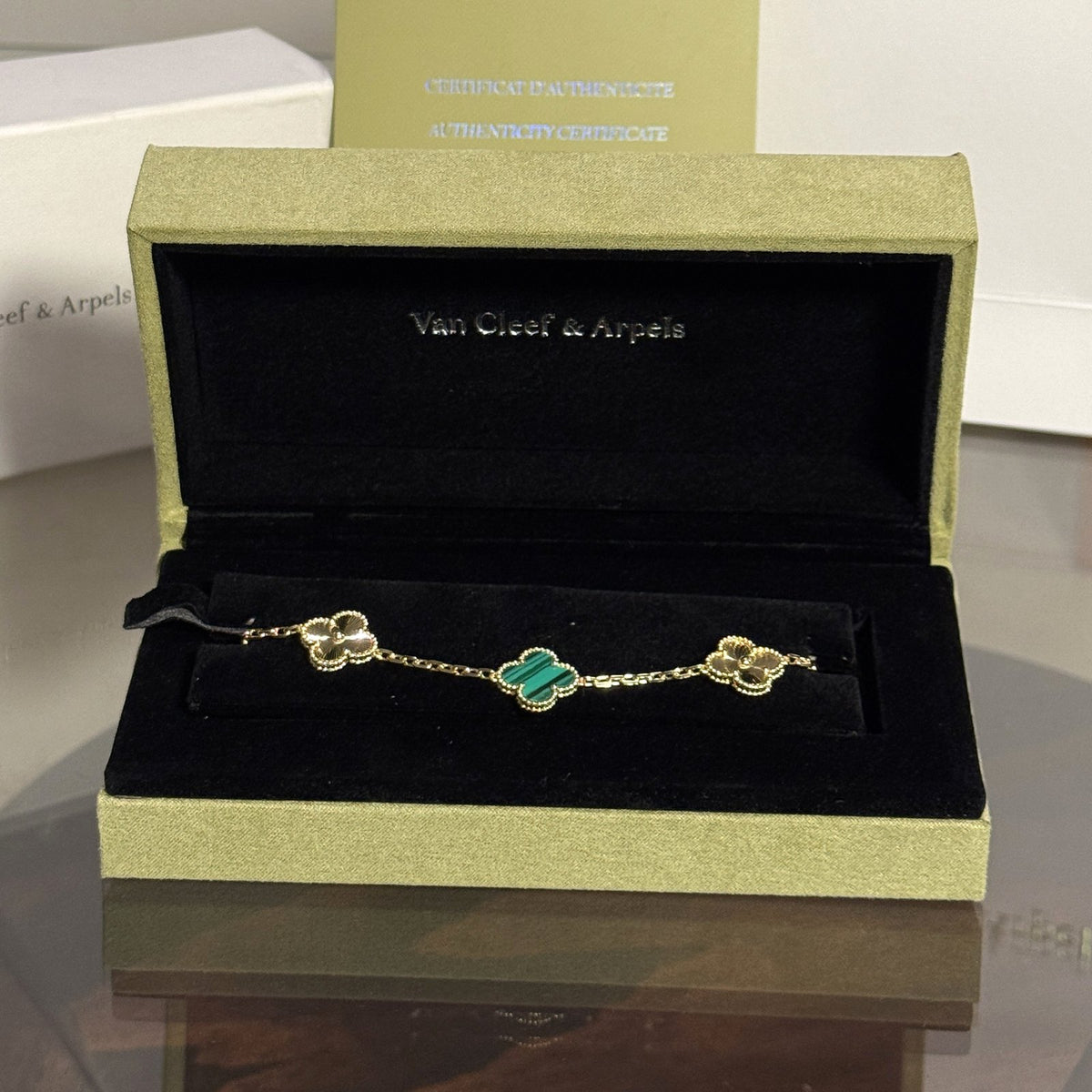 Pulsera Van Cleef – Oro y malaquita