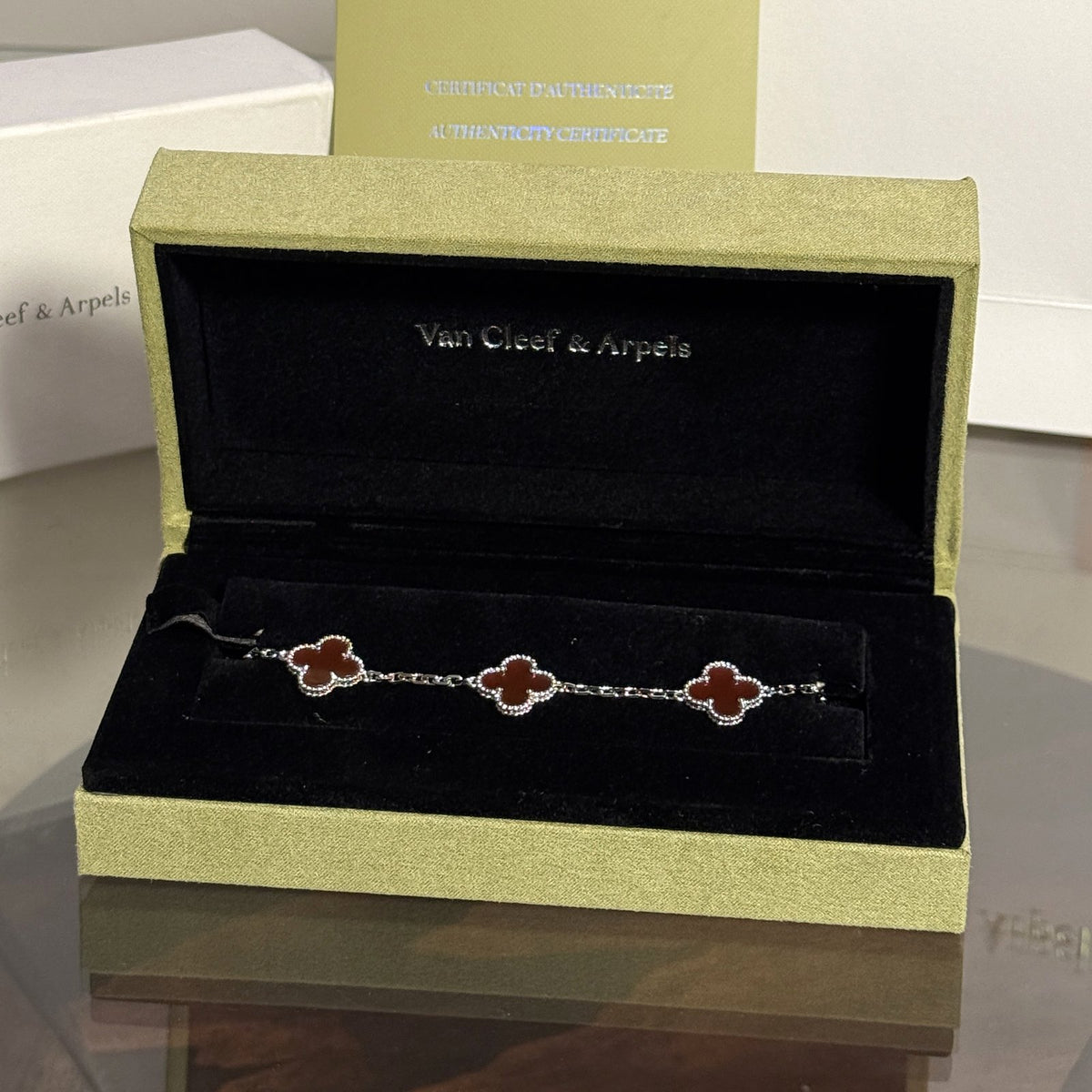 Pulsera Van Cleef – Roja (plata)